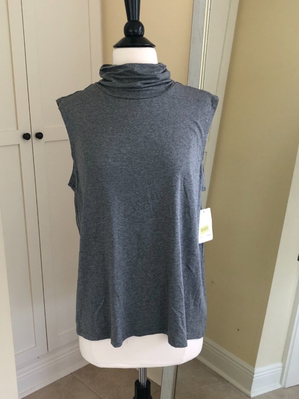 Leo & Nicole Gray Mock Turtle Sleeveless Top XL NWT